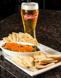 great restaurant appetizers pita, spinach dip & beer