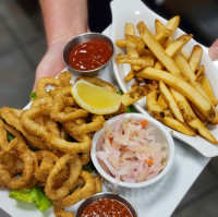 whitby restaurant best lunch appetizers calamari and fries at symposium cafe