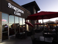 lindsay restaurant outdoor patio near me