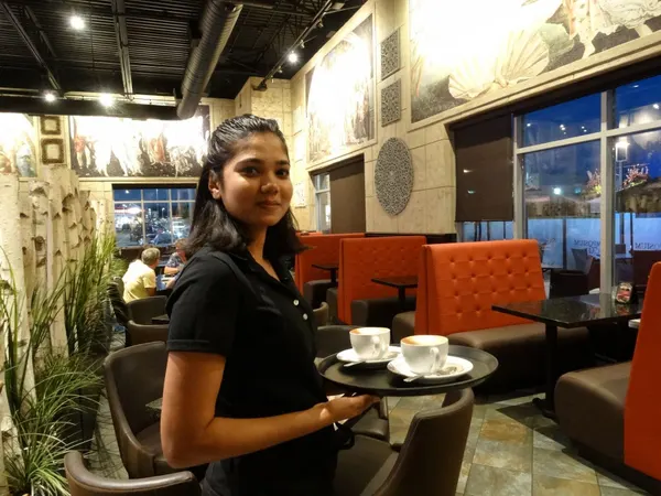 Waterloo family restaurant with comfortable seating and a welcoming atmosphere for breakfast, lunch and dinner.