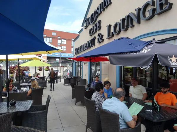 Popular Thornhill patio dining with spacious outdoor seating at Symposium Restaurant