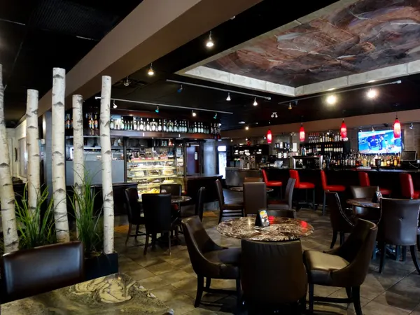 Thornhill restaurants – stylish dining room, full bar and gourmet desserts at Symposium Cafe Restaurant